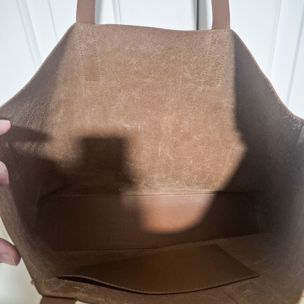 The Luxe Italian Leather Tote - Picture 5 of 8